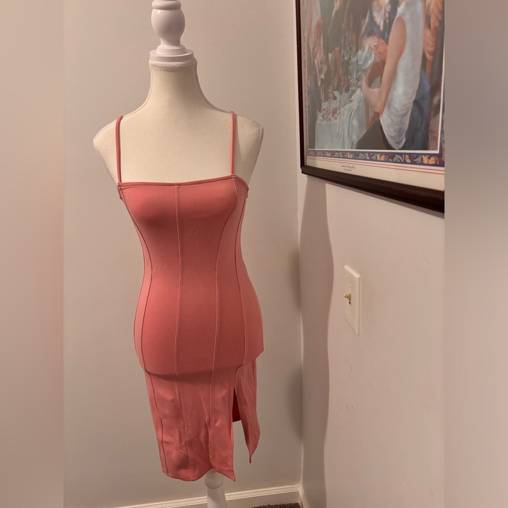 Elegant Pink Bodycon Slip Dress with Slit Detail